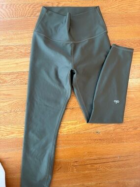 ALO Yoga Olive Green High-Rise Leggings